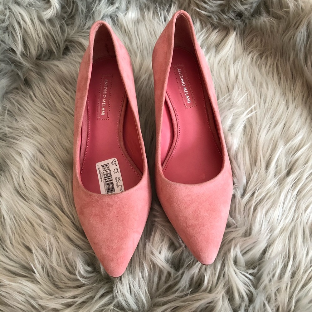 Shoes 👠 - Picture 2 of 4